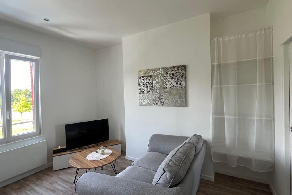 Le Compiegnois Apartment Compiegne Exterior photo